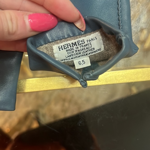 Vintage Authentic Hermes Gloves - Picture 4 of 4